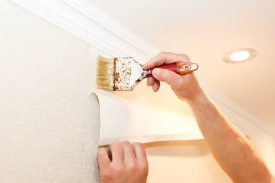 Pose de papier peint à Leyrat — revêtements muraux et toiles de verre
